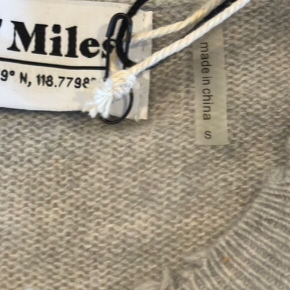 27 Miles Women’s Light Grey Skull Design Cashmere Sweater - Size S - Picture 6 of 9